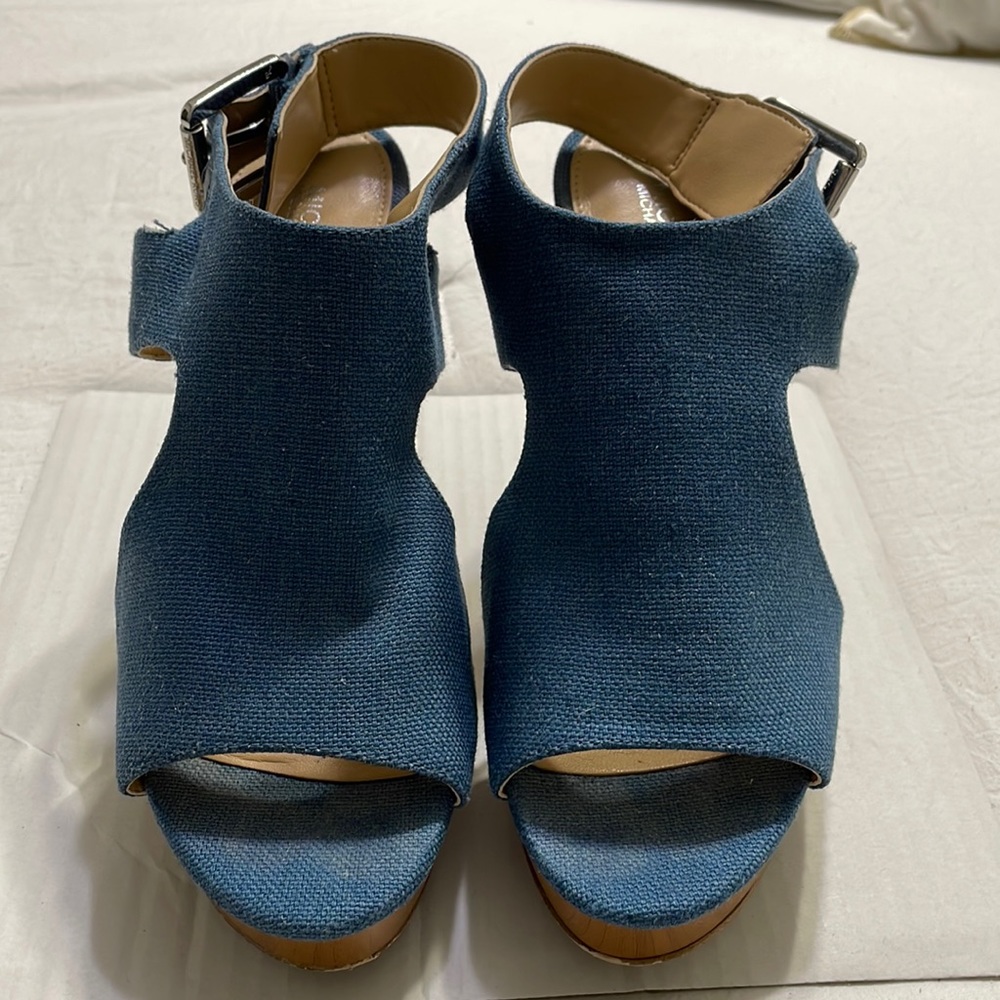 Size 7 Michael Kors